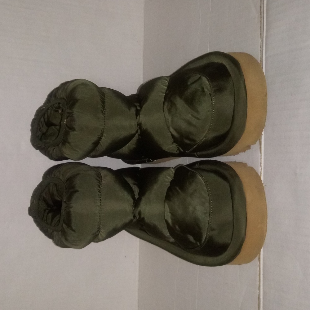 H&M WOMEN'S PADDED BOOTS